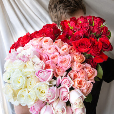 A Dozen Roses, Delivered